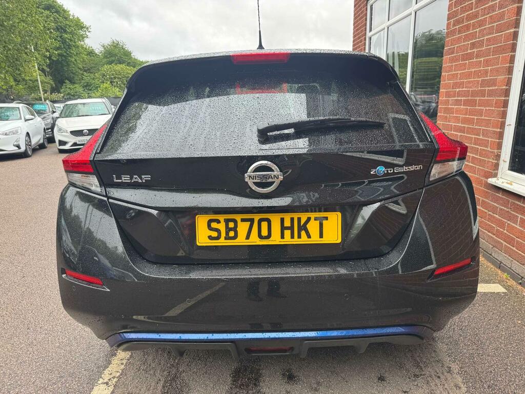 Nissan Leaf 40Kwh N-connecta Black #4
