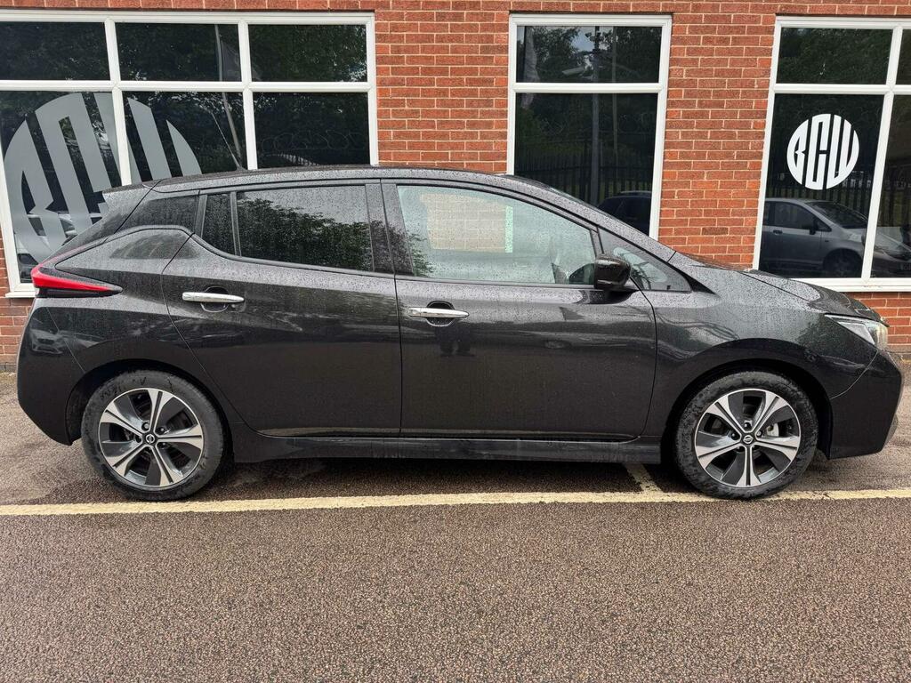 Nissan Leaf 40Kwh N-connecta Black #2