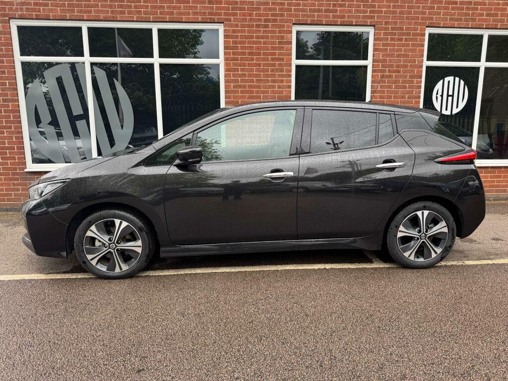 Nissan Leaf 40Kwh N-connecta Black #6