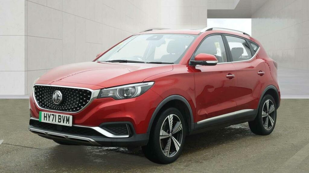 MG ZS Exclusive Red #2