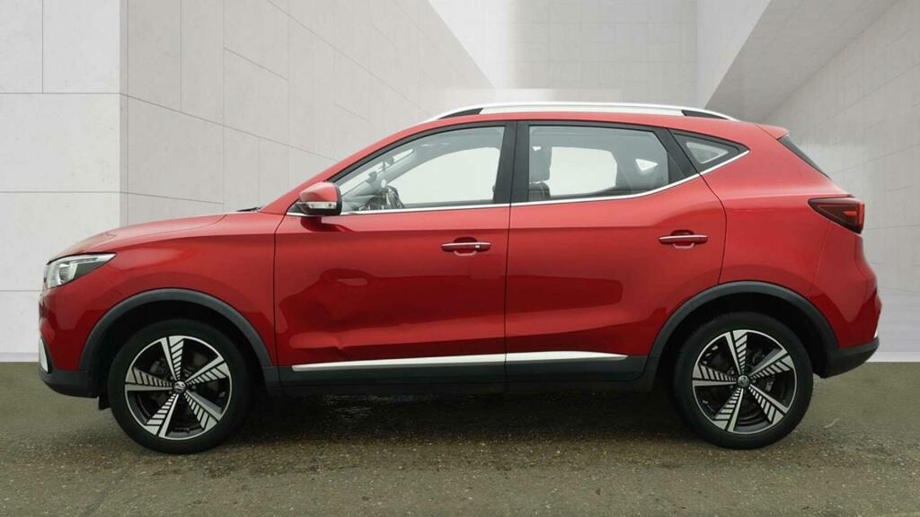 MG ZS Exclusive Red #6