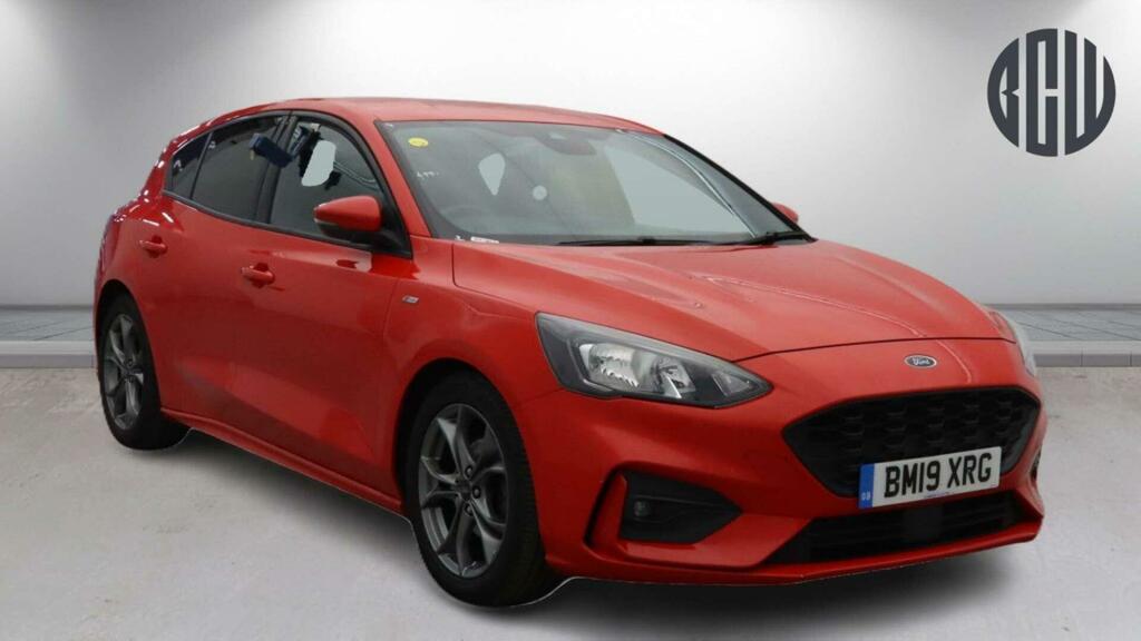 Ford Focus St-line Red
