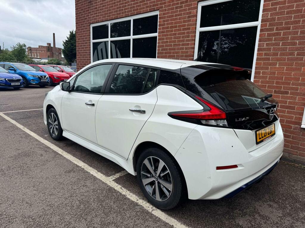 Nissan Leaf 40Kwh Acenta White #4