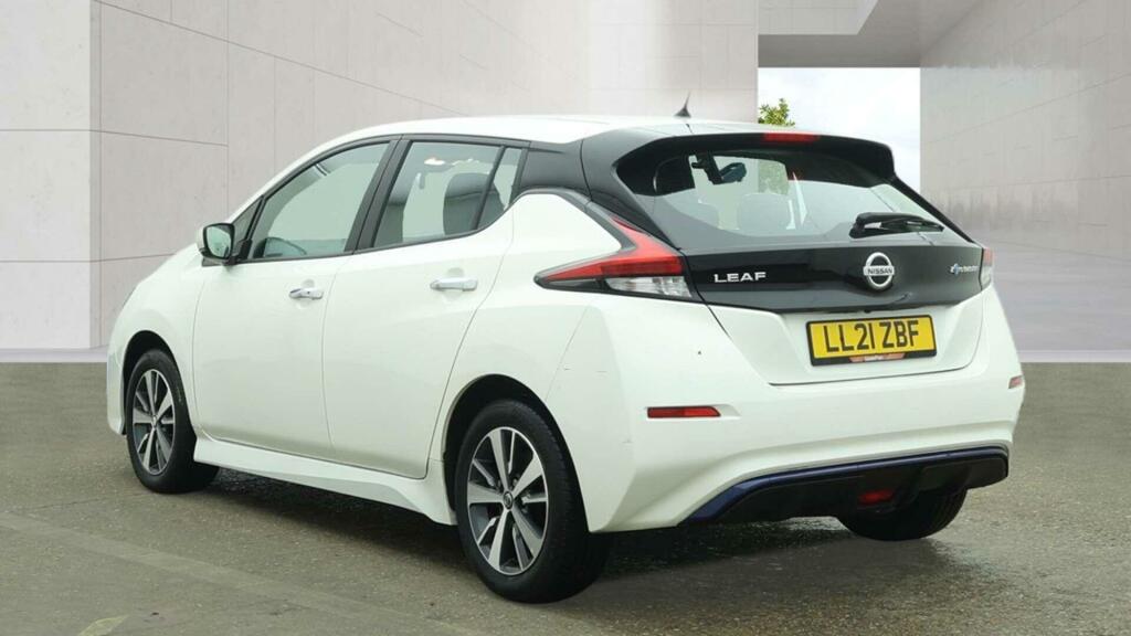 Nissan Leaf Acenta White #3