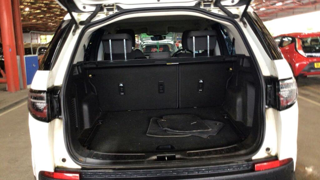 Land Rover Discovery Sport 2.0 D165 Euro 6 Ss White #6