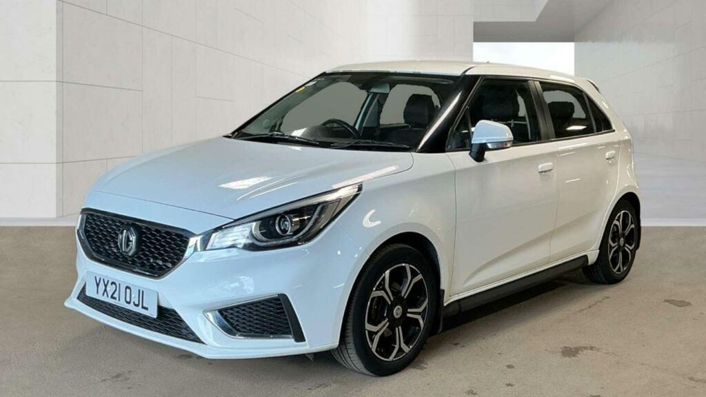 MG MG3 Exclusive Nav White #2