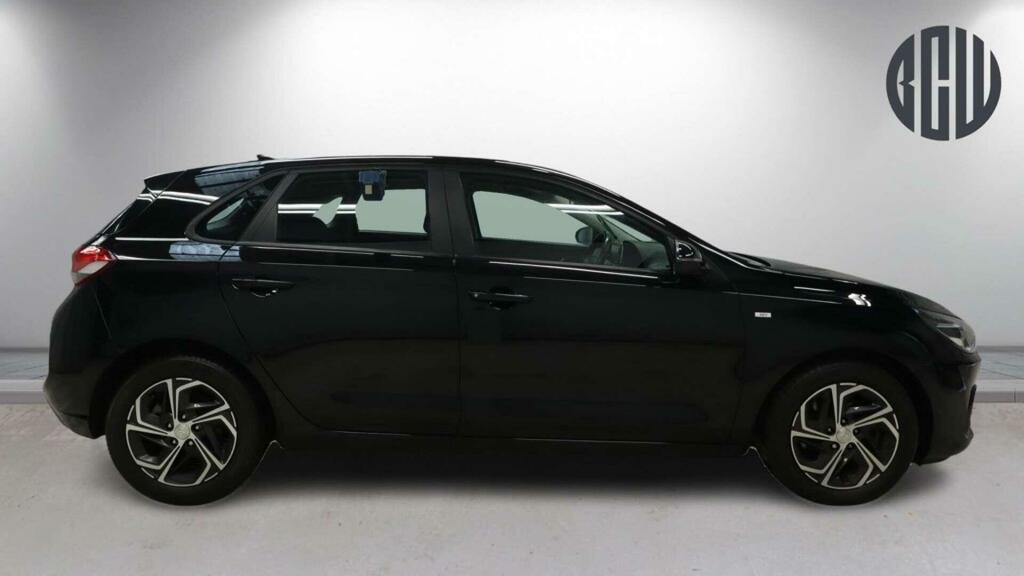 Hyundai I30 Se Connect Black #3