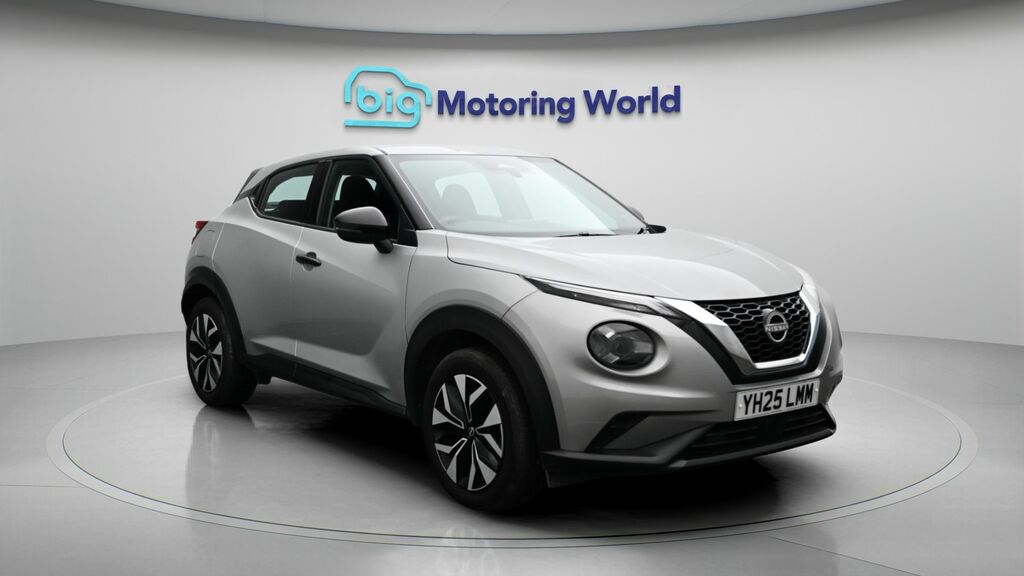 Nissan Juke Acenta Premium YH25LMM Silver