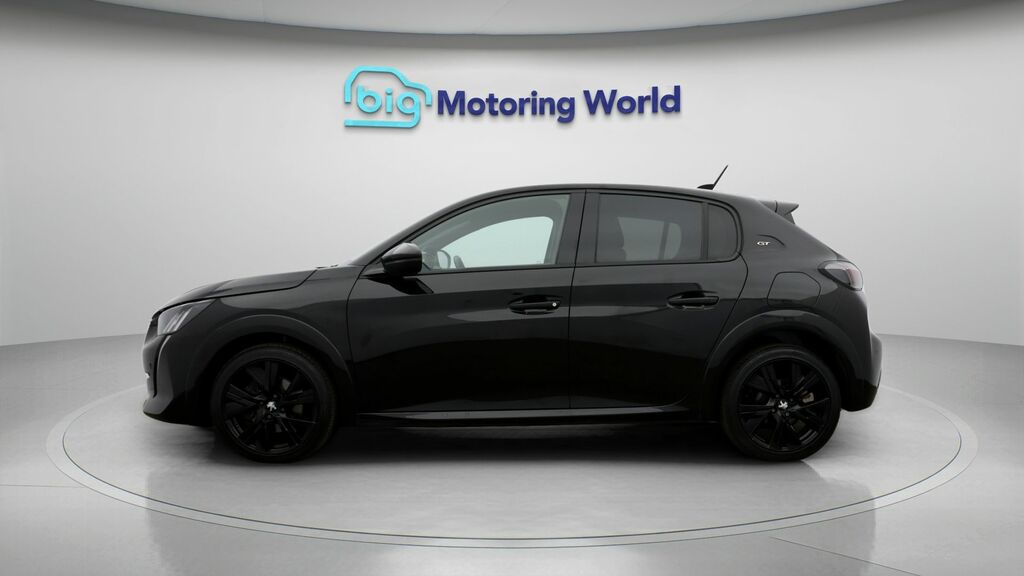 Peugeot 208 Gt Black #4