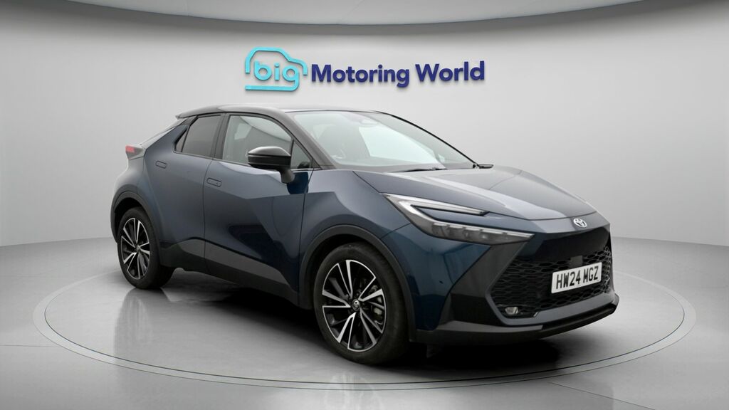 Toyota C-Hr Excel Blue