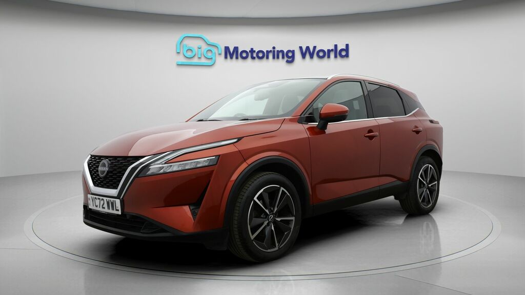 Nissan Qashqai Tekna Red #3