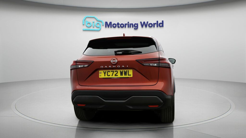 Nissan Qashqai Tekna Red #6
