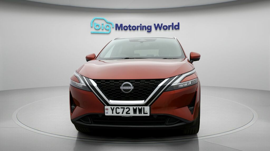 Nissan Qashqai Tekna Red #2