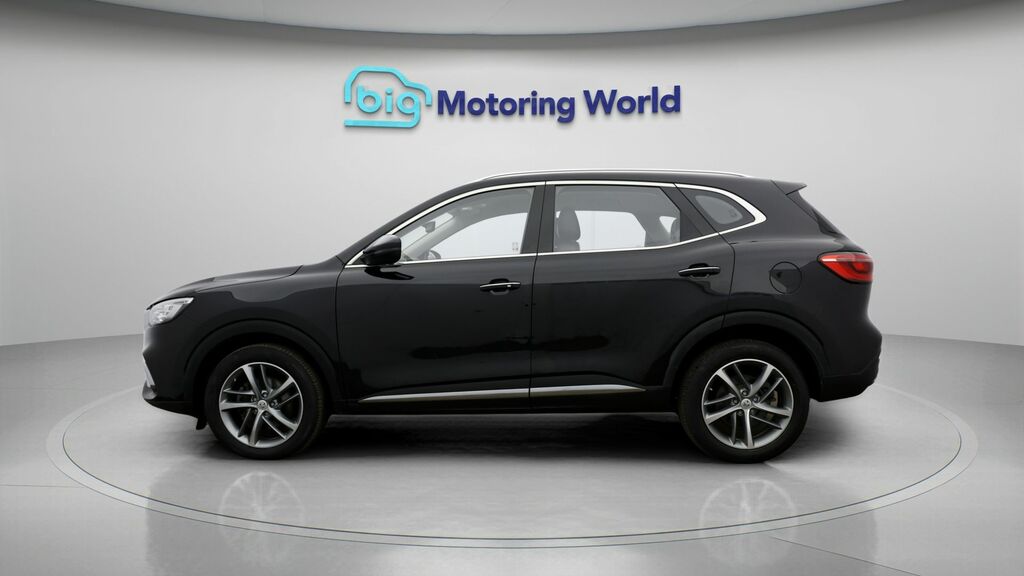 MG HS Excite Black #4