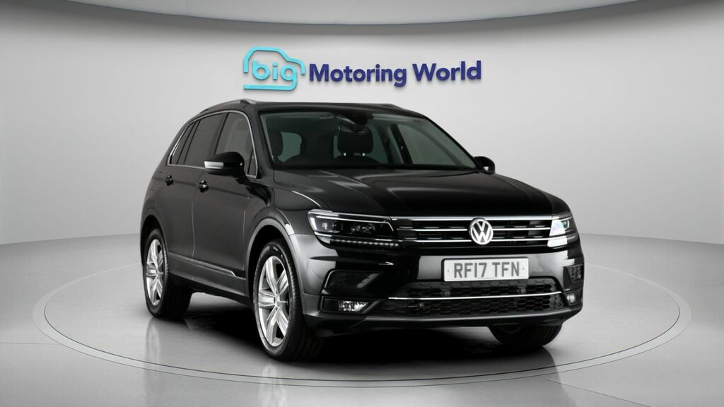Volkswagen Tiguan Sel Black #2
