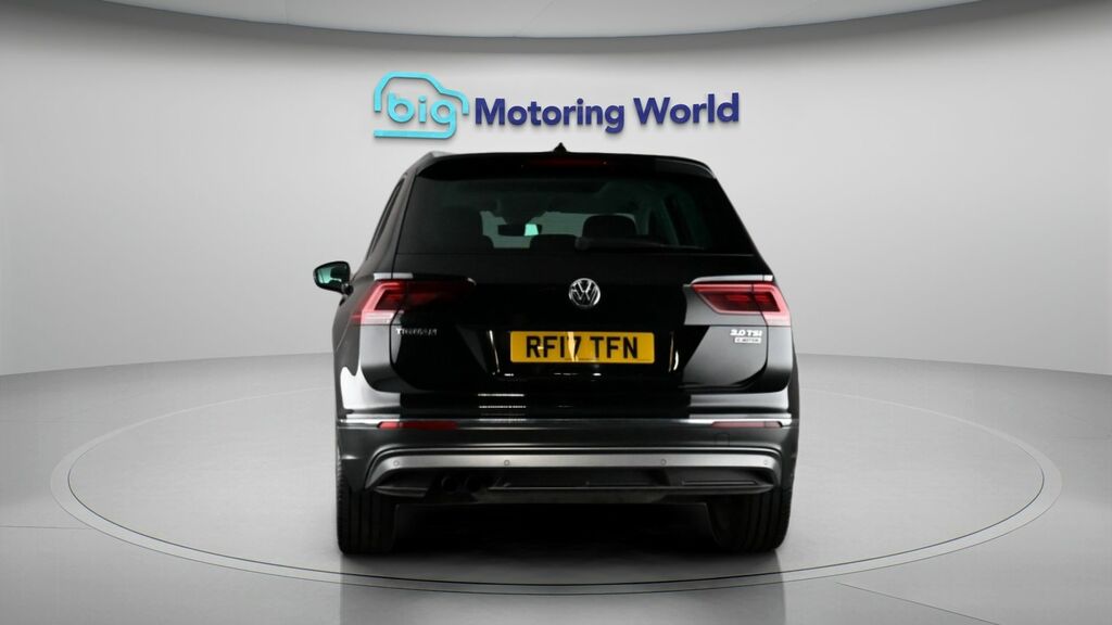 Volkswagen Tiguan Sel Black #6