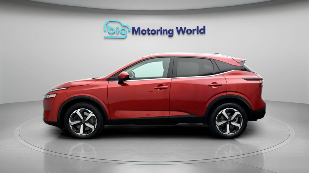 Nissan Qashqai N-connecta LV72XON Red #4