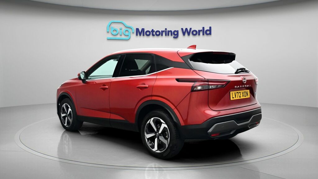 Nissan Qashqai N-connecta LV72XON Red #5