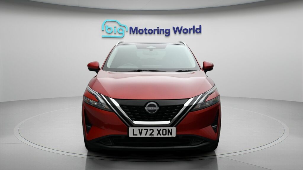Nissan Qashqai N-connecta LV72XON Red #2