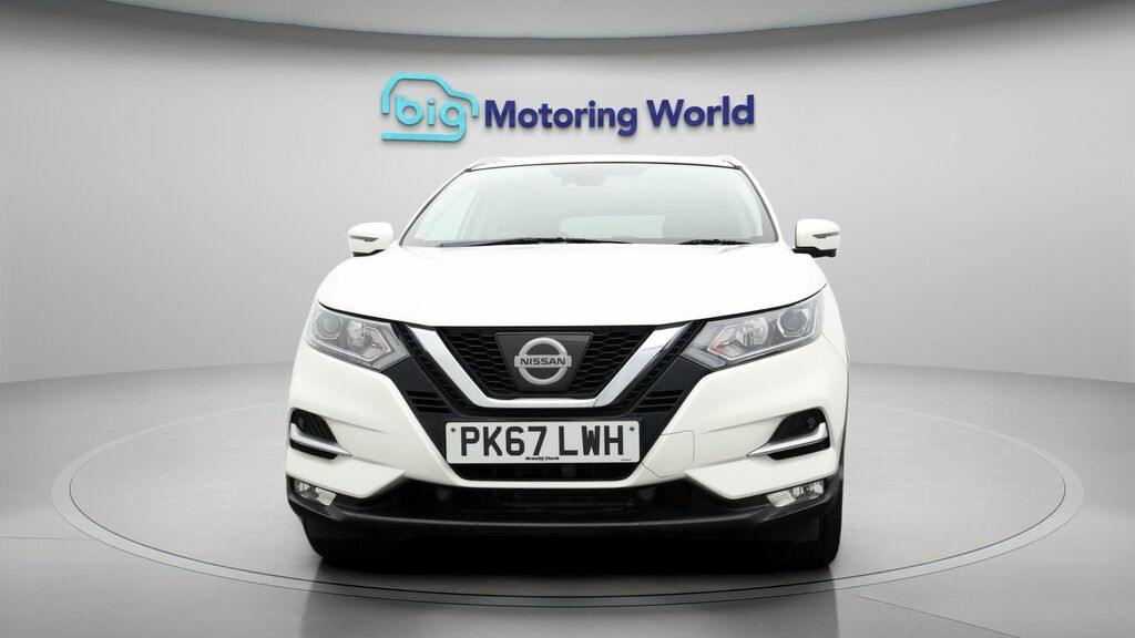 Nissan Qashqai N-connecta PK67LWH White #2