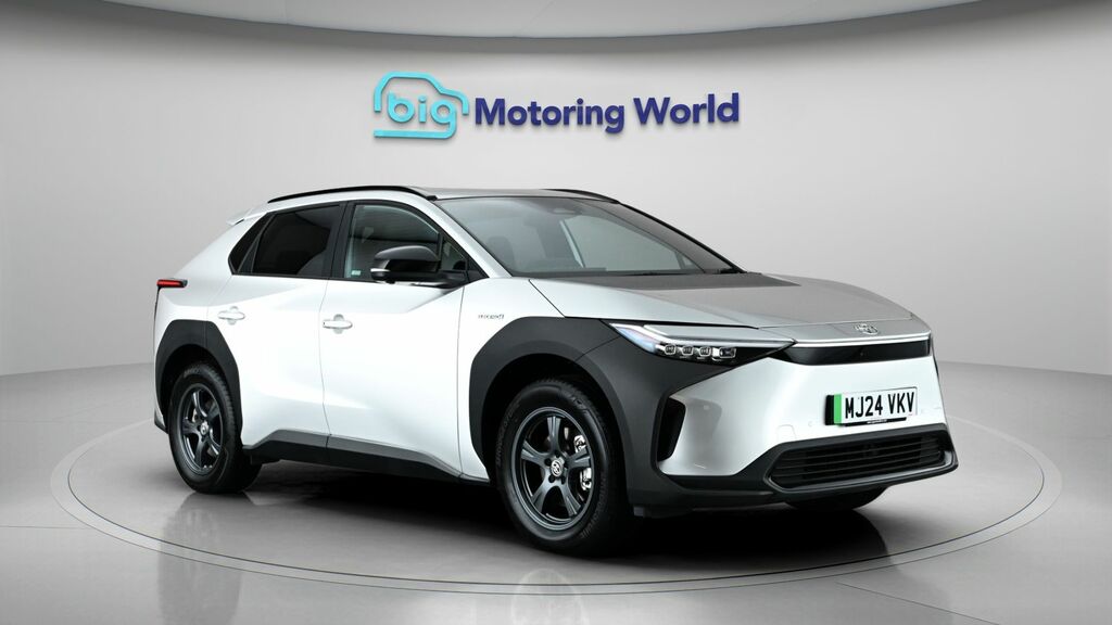 Toyota bZ4X Motion Silver