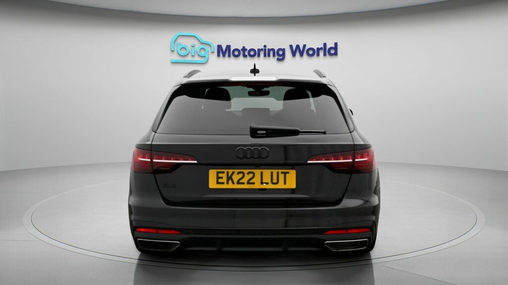 Audi A4 Avant Black Edition Black #6