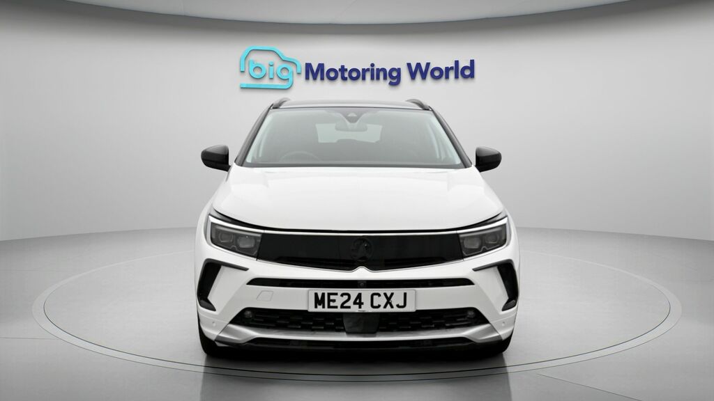 Vauxhall Grandland Ultimate White #2