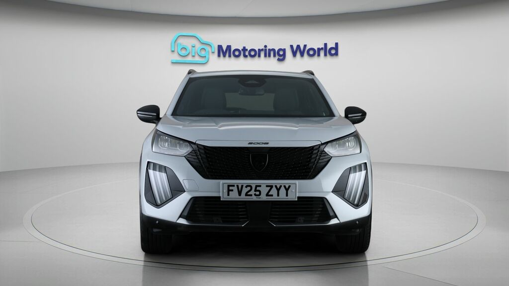 Peugeot 2008 Allure White #2