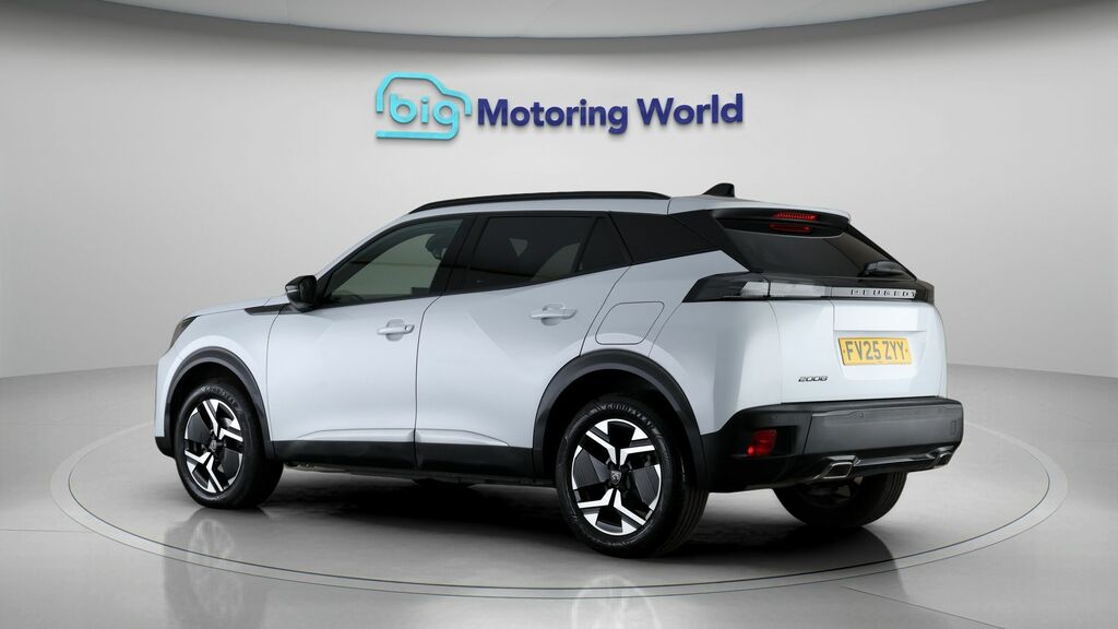 Peugeot 2008 Allure White #5