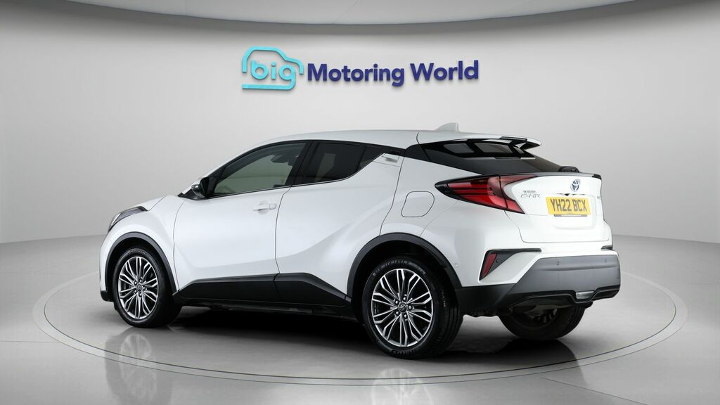 Toyota C-Hr Excel White #5