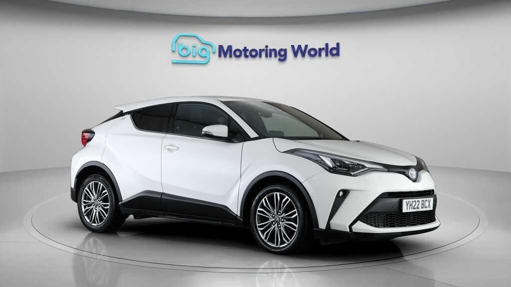 Toyota C-Hr Excel White