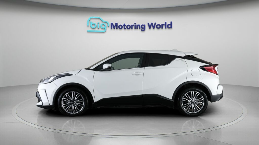Toyota C-Hr Excel White #4