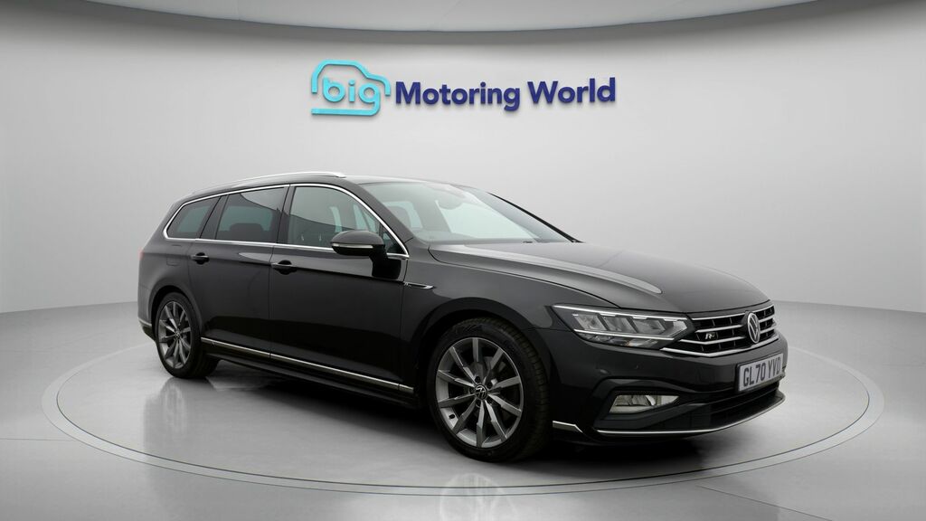 Volkswagen Passat R-line Black