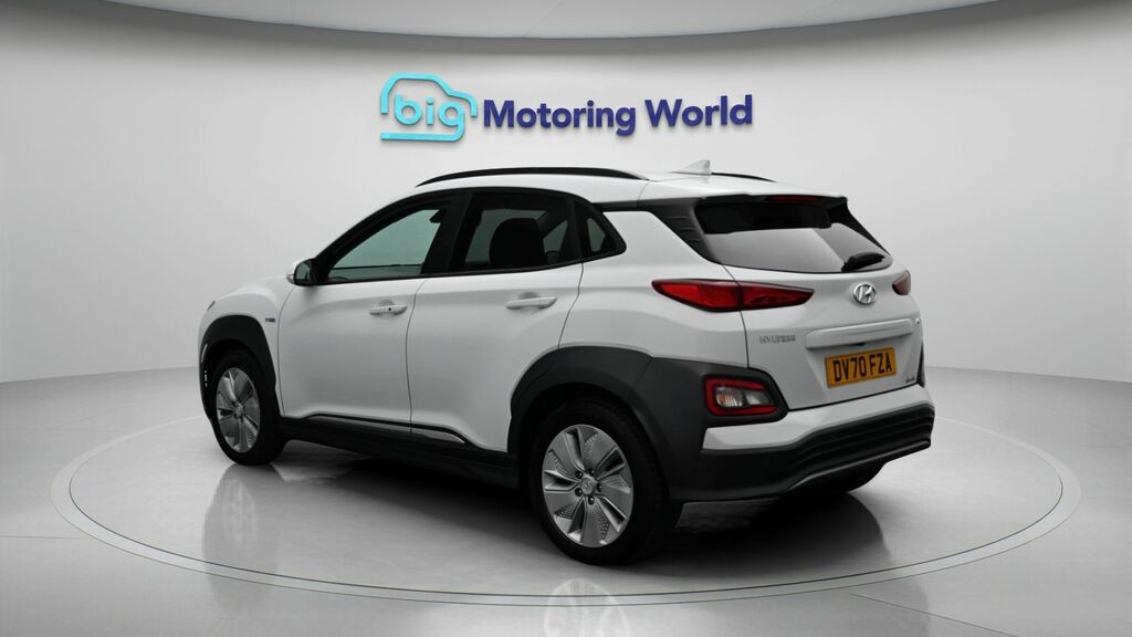 Hyundai Kona Premium Se DV70FZA White #5