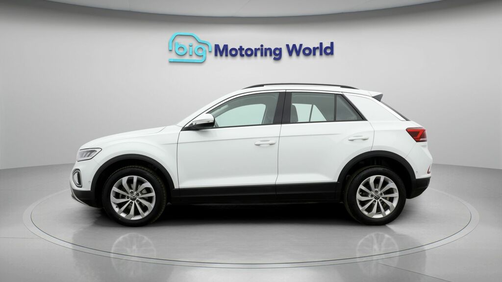 Volkswagen T-Roc Life VO23LUZ White #4