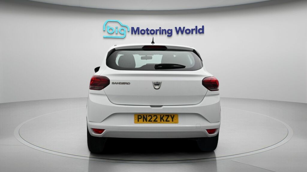 Dacia Sandero Essential White #6