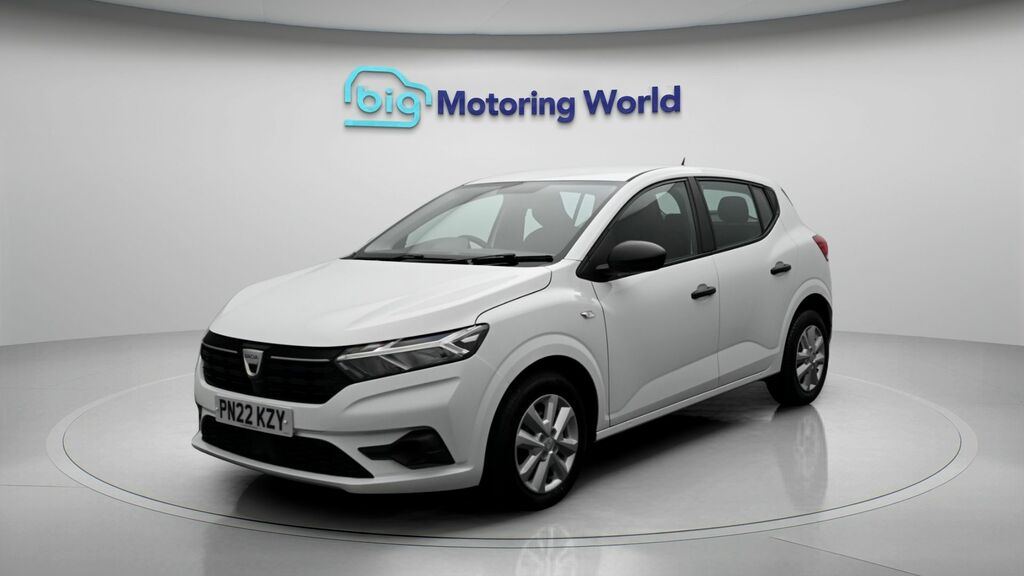 Dacia Sandero Essential White #3