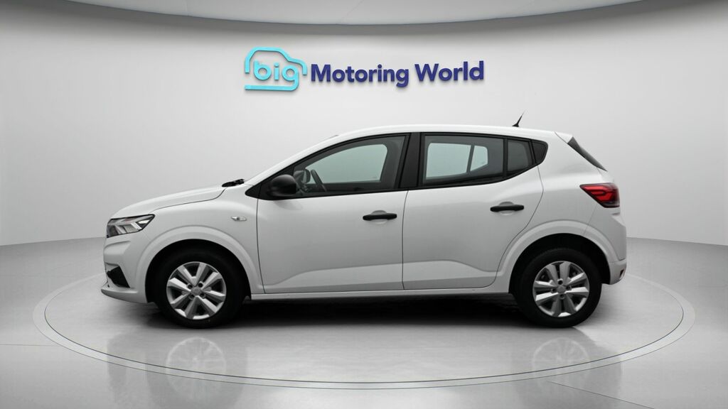 Dacia Sandero Essential White #4