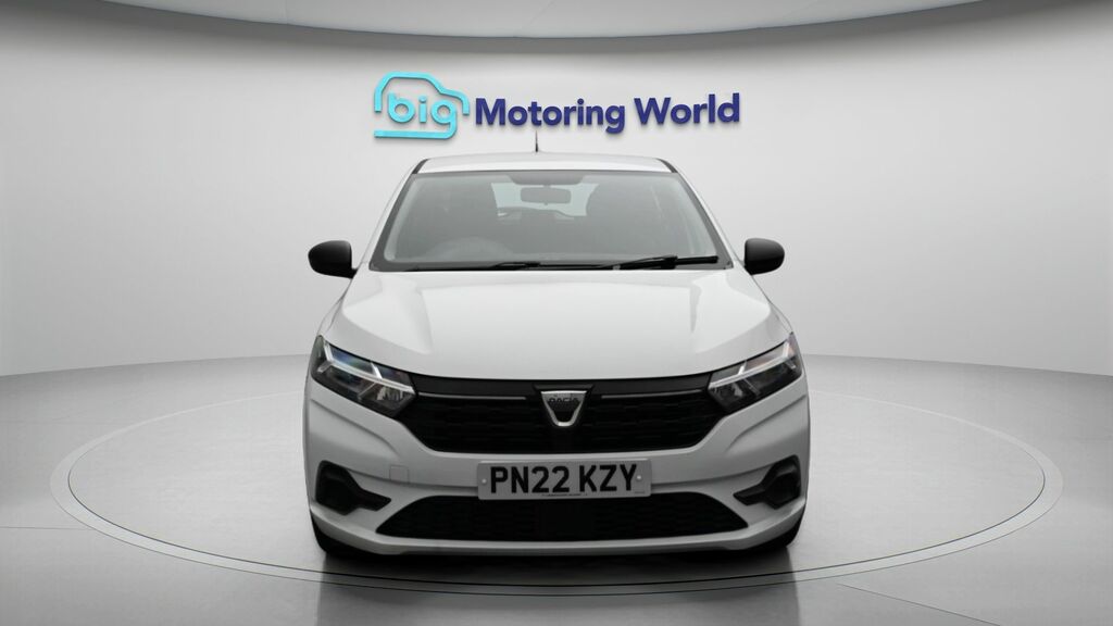 Dacia Sandero Essential White #2