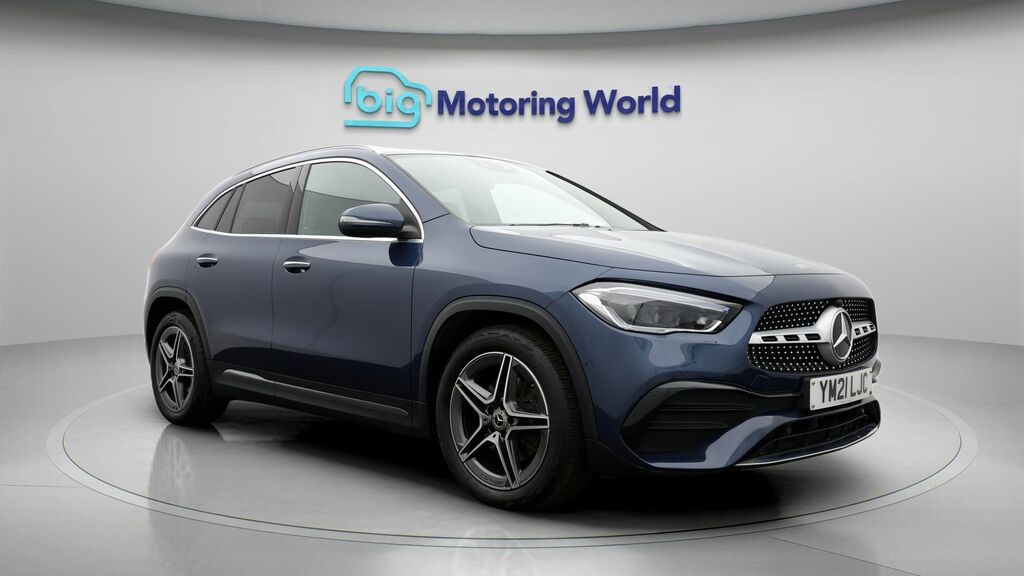 Mercedes-Benz GLA Class Amg Line YM21LJC Blue