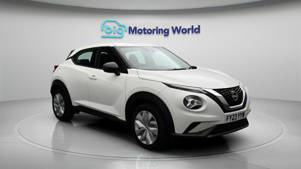 Nissan Juke Acenta White