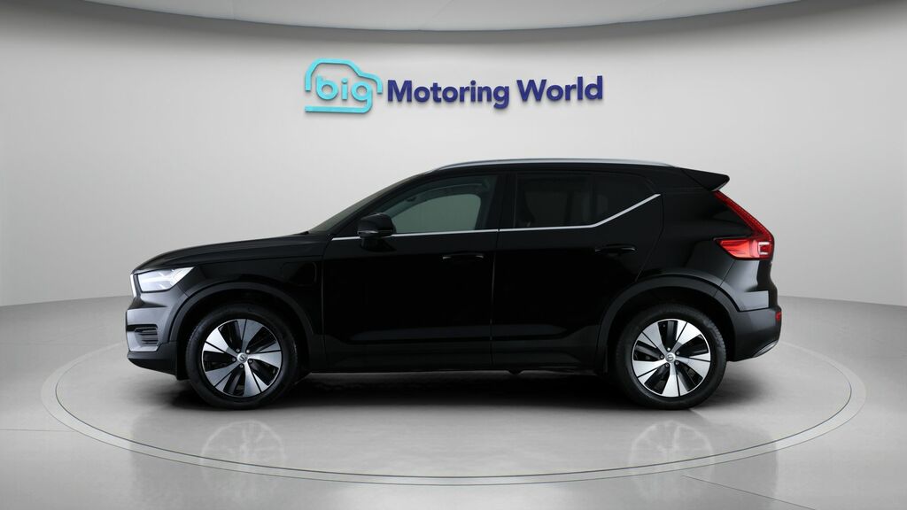 Volvo XC40 Core Black #4