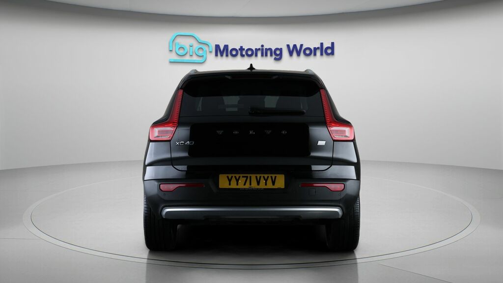Volvo XC40 Core Black #6