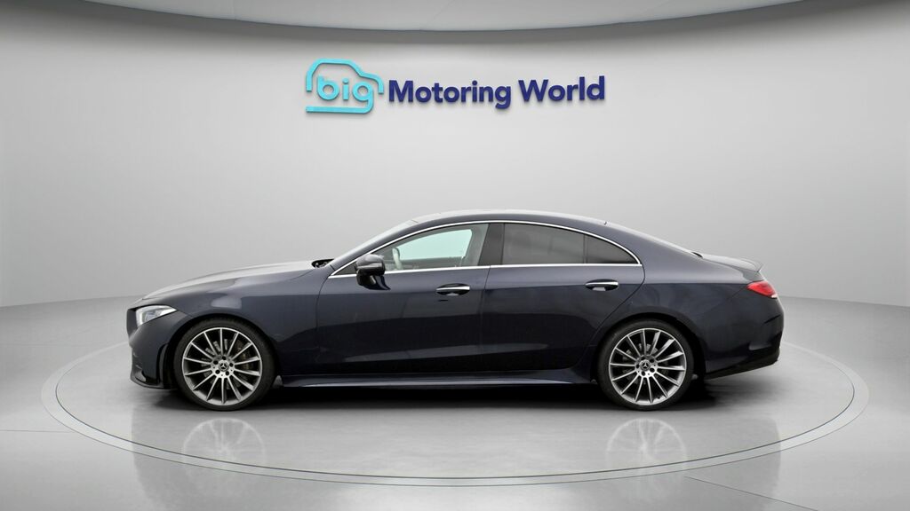 Mercedes-Benz CLS Amg Line Blue #4