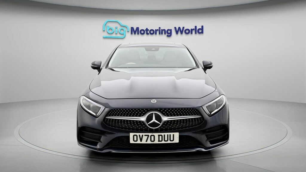 Mercedes-Benz CLS Amg Line Blue #2