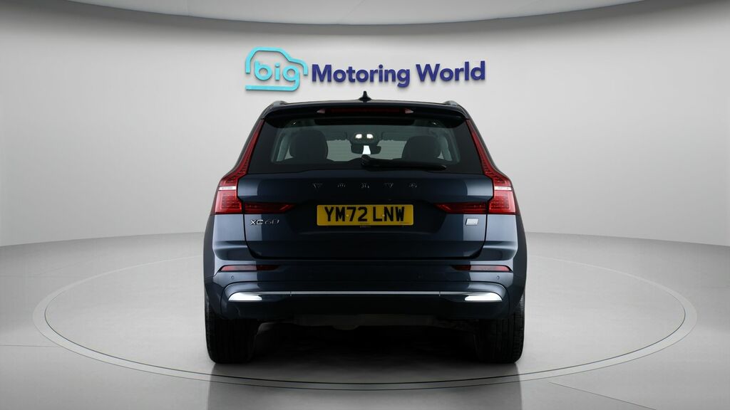 Volvo XC60 Core YM72LNW Blue #6