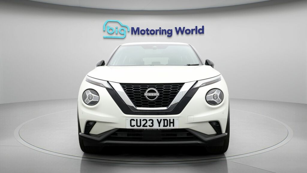 Nissan Juke Tekna White #2
