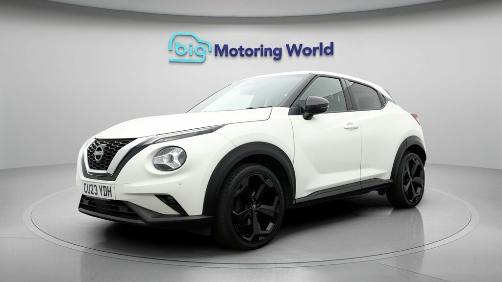 Nissan Juke Tekna White #3