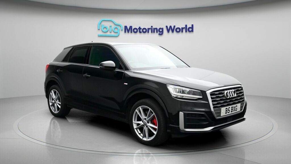 Audi Q2 S Line Black