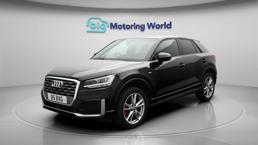 Audi Q2 S Line B5BXG Black #3